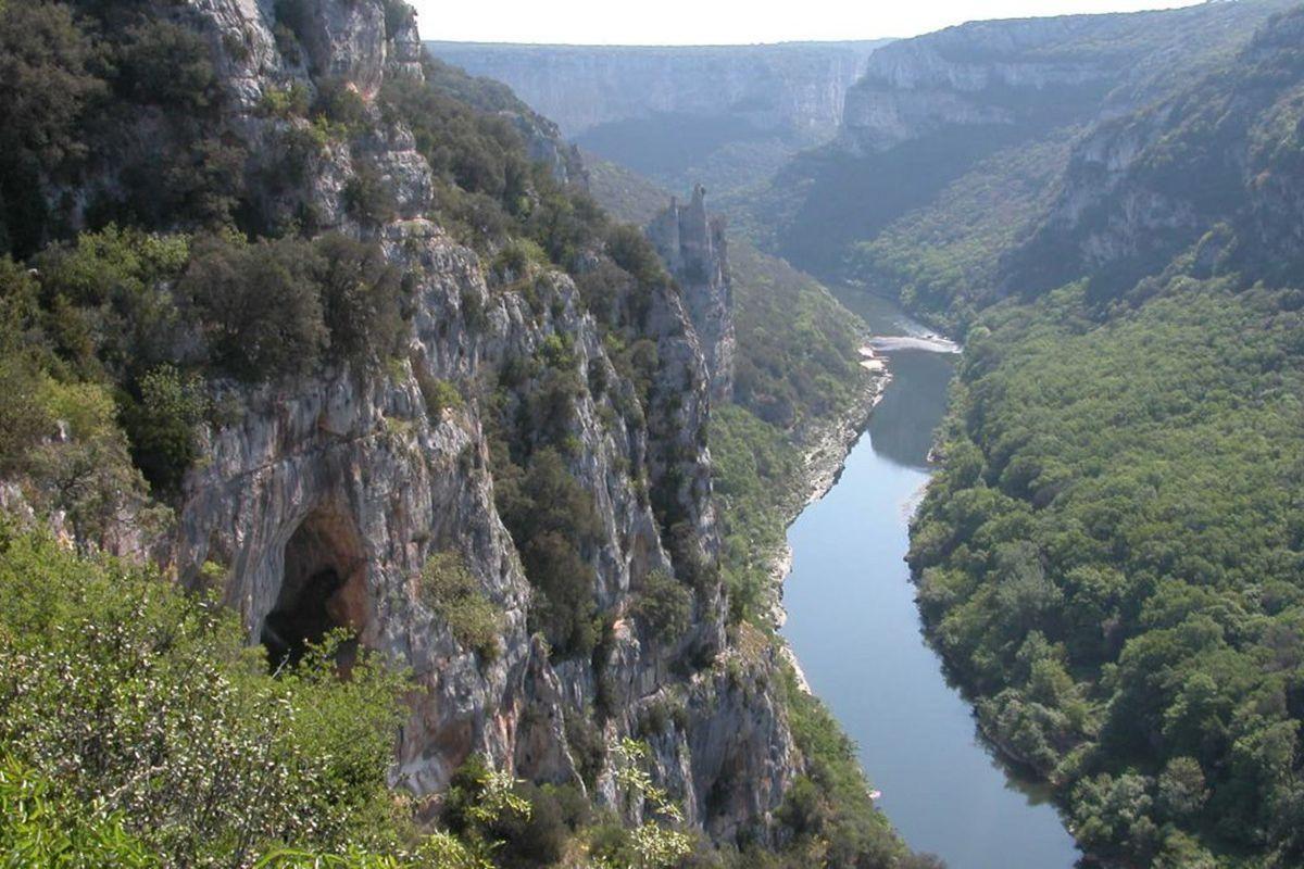 Les gorges de l'Ardèche et son Pont d'Arc Les gorges de l'Ardèche et son Pont d'Arc
