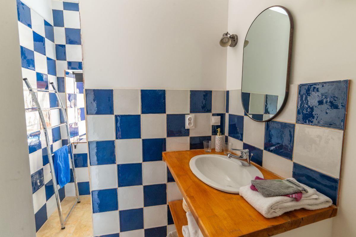 Salle d'eau privative chambre Ibie Salle d'eau privative chambre Ibie